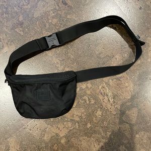 Herschel Fanny pack all black bag